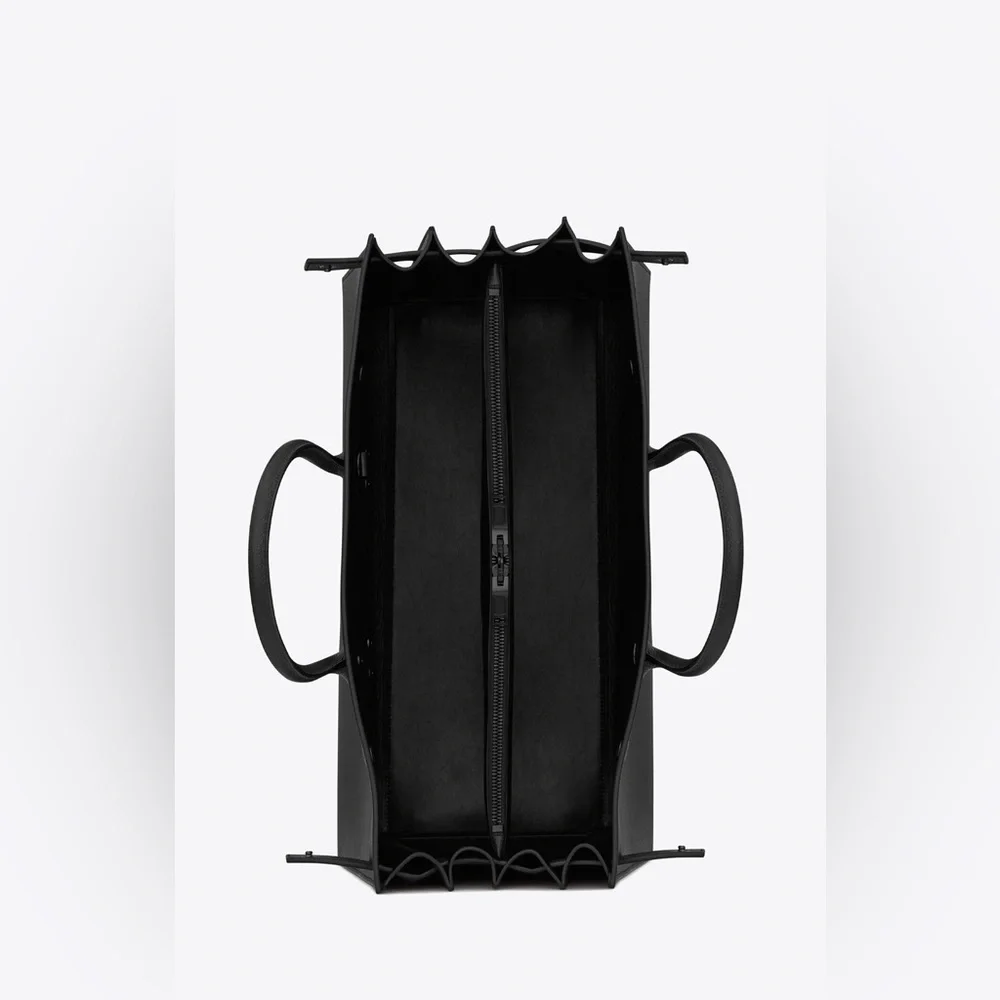 SAINT LAURENT Sac du Jour (Large in Grained Leather) - Picture 4 of 13